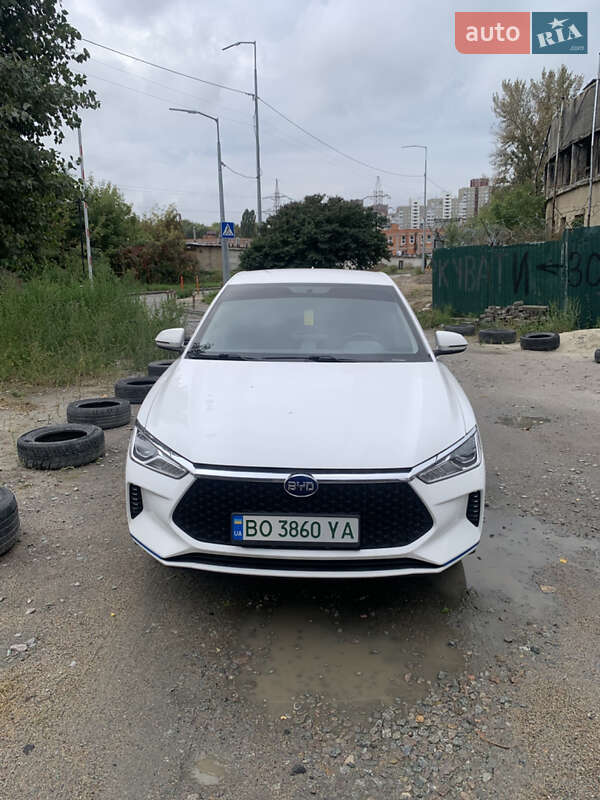 BYD E2 2022