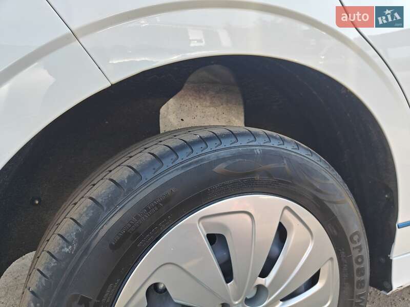 Хэтчбек BYD E2 2022 в Киеве фото 65 Хэтчбек BYD E2 2022 в Киеве