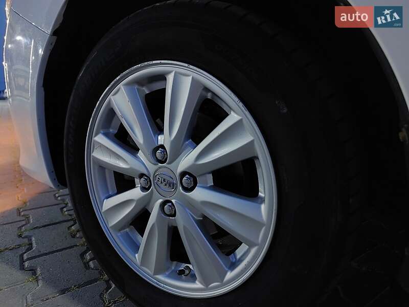 Седан BYD F3 2013 в Черновцах