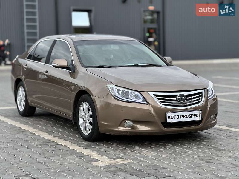 Седан BYD F3 2012 в 