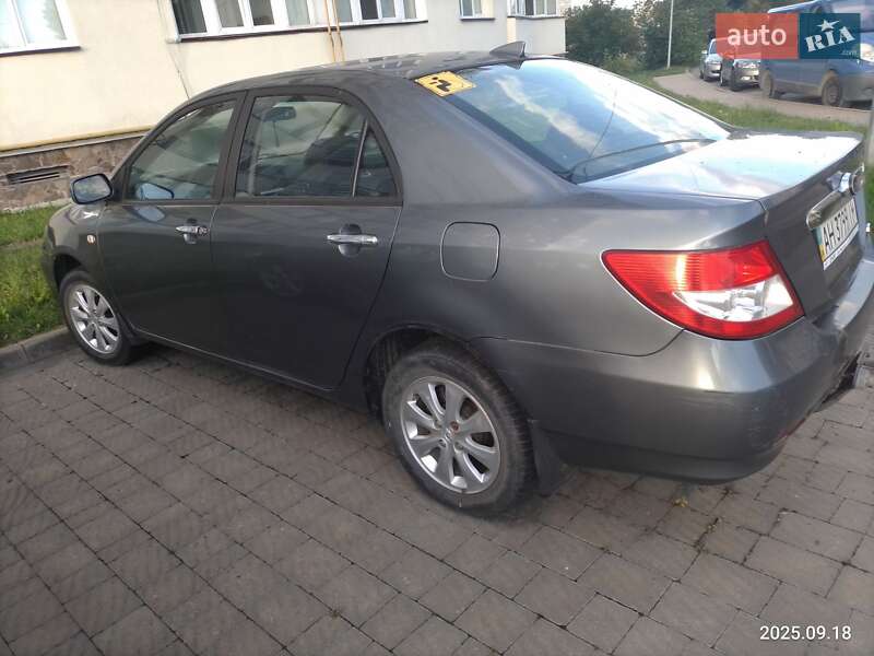 Седан BYD F3 2013 в Моршине