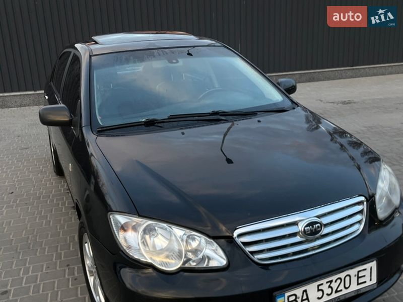 2013 BYD F3, VIN LGXC16DF2D0158196:plate — zdjęcie 1 (autoria)