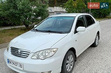 Седан BYD F3 2011 в Вараші