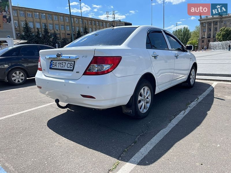 Седан BYD F3 2013 в Новому Бузі