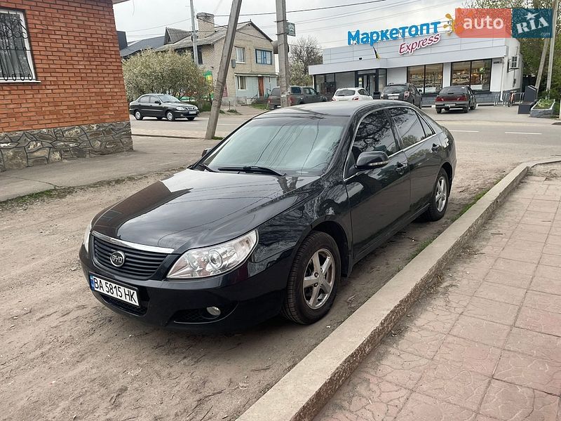 Седан BYD F6 2011 в Компаніївці