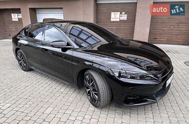 Седан BYD Han 2023 в 