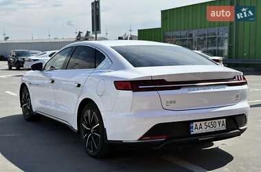 Седан BYD Han 2022 в 