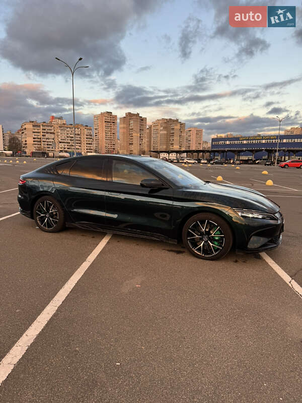 Седан BYD Han 2022 в Киеве