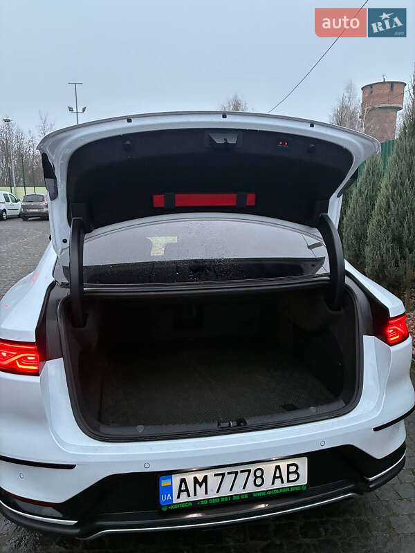 Седан BYD Han 2022 в Коростишеві