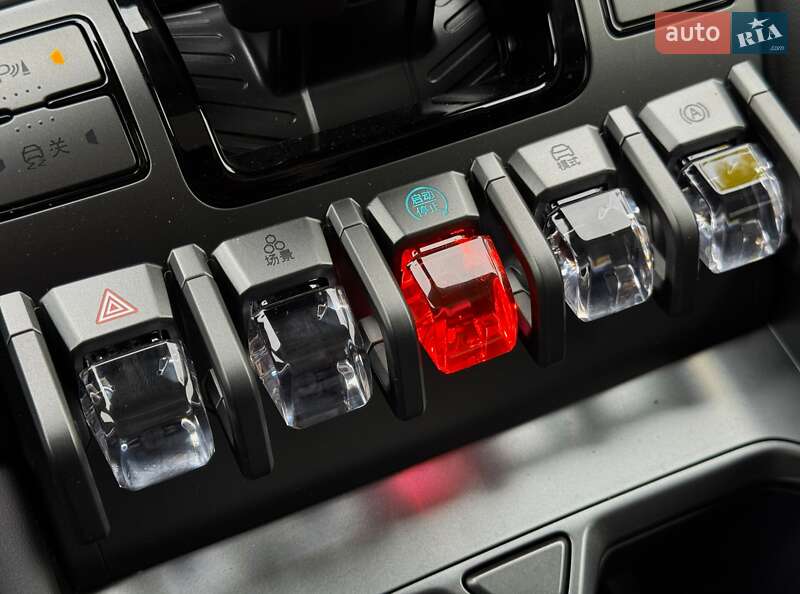 Внедорожник / Кроссовер BYD Leopard 3 2025 в Киеве