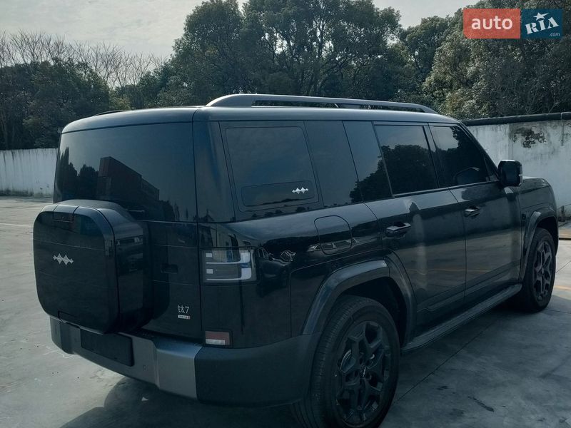 Внедорожник / Кроссовер BYD Leopard 7 2025 в Киеве
