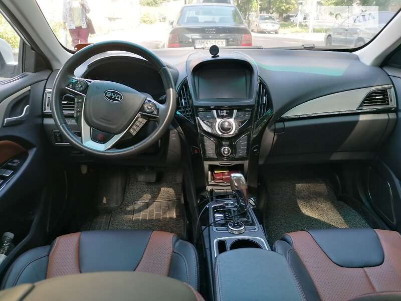 Седан BYD Qin Plus 2016 в Радомышле