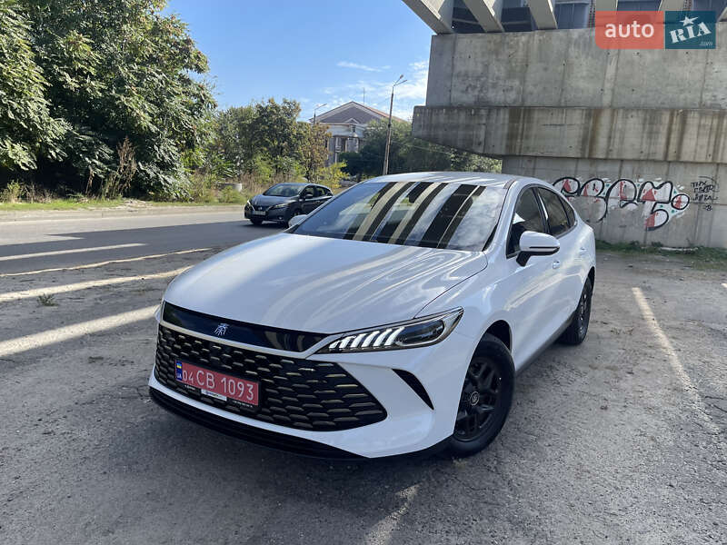 Седан BYD Qin Plus 2025 в 
