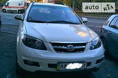 Внедорожник / Кроссовер BYD S6 2013 в Киеве