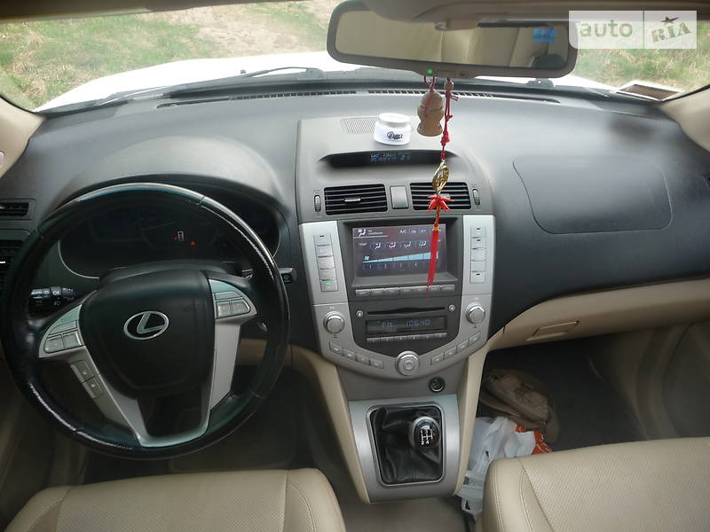 Внедорожник / Кроссовер BYD S6 2012 в Бориславе