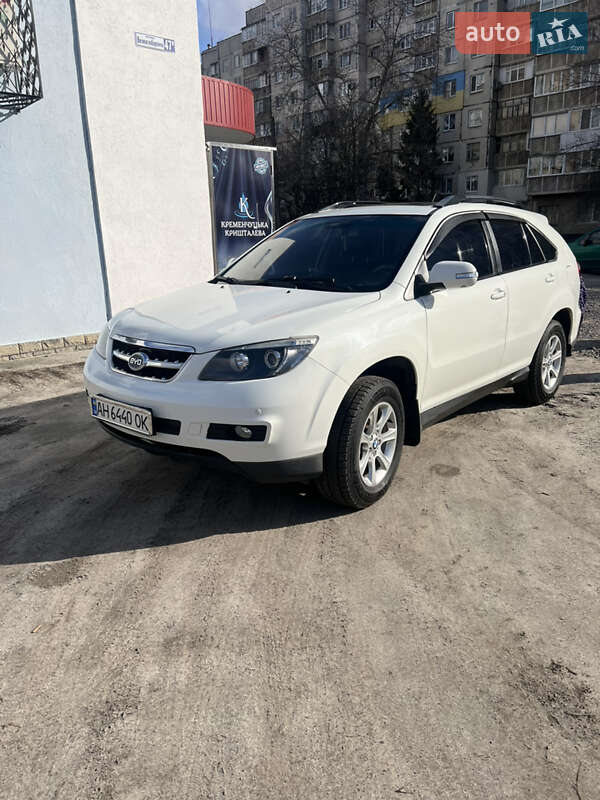 Позашляховик / Кросовер BYD S6 2013 в Кременчуці