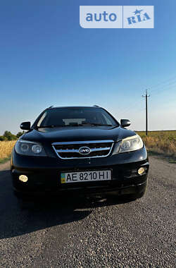 Внедорожник / Кроссовер BYD S6 2013 в Вольногорске