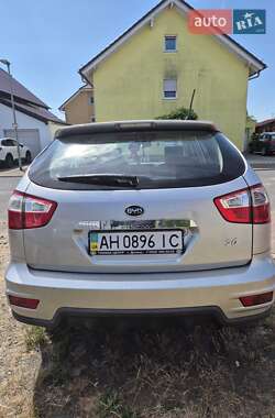 Внедорожник / Кроссовер BYD S6 2012 в 