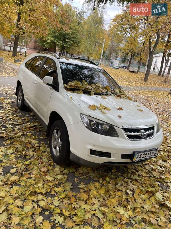 BYD S6 2013