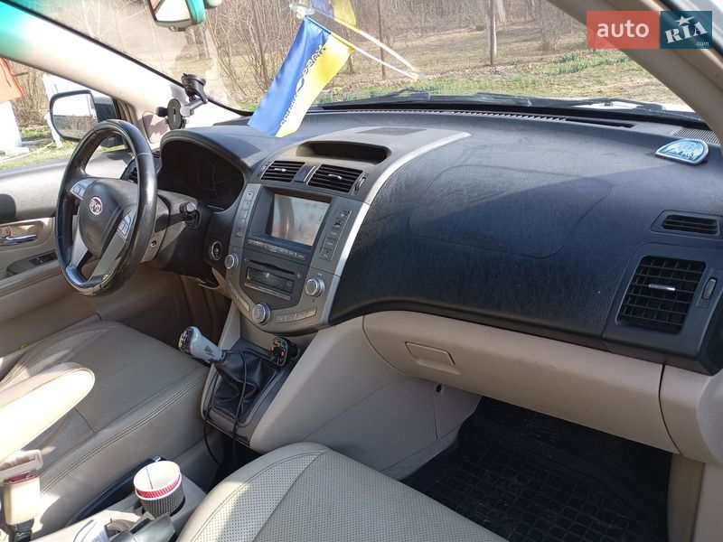Позашляховик / Кросовер BYD S6 2012 в Нетішині