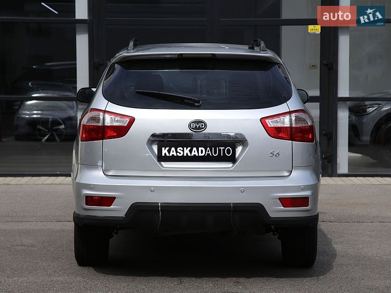 Внедорожник / Кроссовер BYD S6 2013 в Харькове