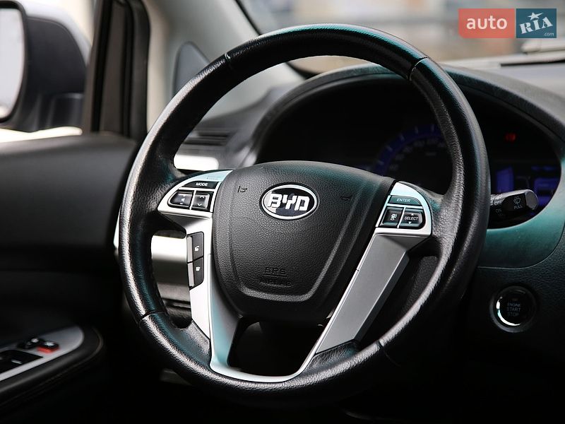 Внедорожник / Кроссовер BYD S6 2013 в Харькове