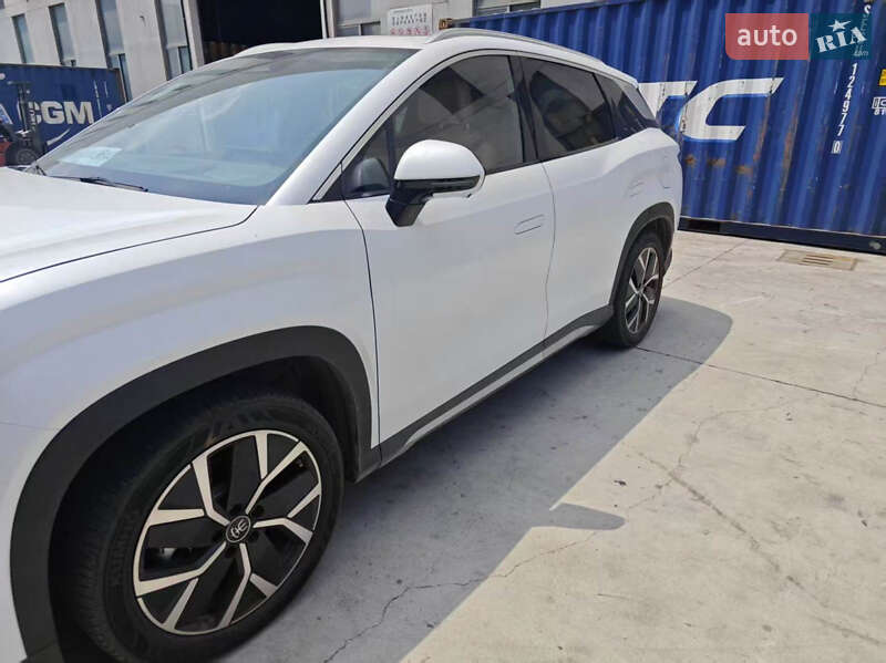 Внедорожник / Кроссовер BYD Song L 2024 в Киеве
