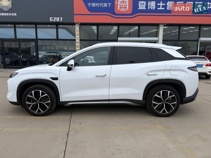 Внедорожник / Кроссовер BYD Song L 2025 в Киеве фото 8 Внедорожник / Кроссовер BYD Song L 2025 в Киеве