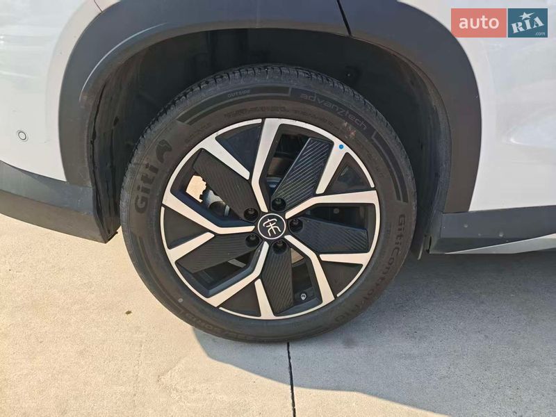 Внедорожник / Кроссовер BYD Song L 2025 в Киеве