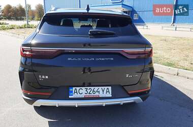 Позашляховик / Кросовер BYD Song Plus 2022 в 