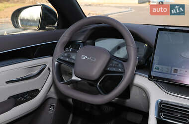Позашляховик / Кросовер BYD Song Plus 2025 в 