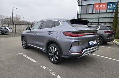 Позашляховик / Кросовер BYD Song Plus 2025 в 