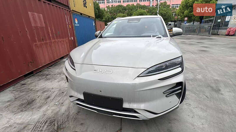 Внедорожник / Кроссовер BYD Song Plus 2025 в 
