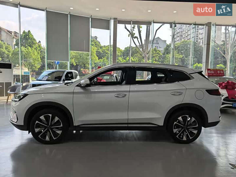 Внедорожник / Кроссовер BYD Song Plus 2025 в Киеве