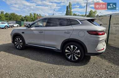 Позашляховик / Кросовер BYD Song Plus 2025 в 