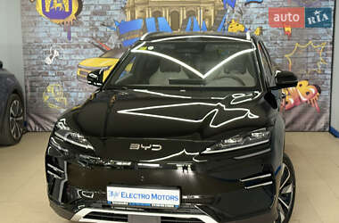 Позашляховик / Кросовер BYD Song Plus 2025 в 