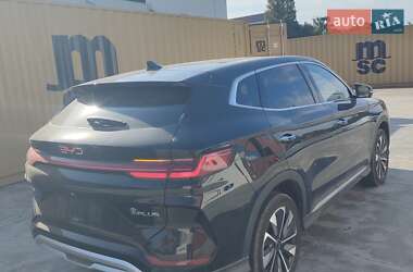 Позашляховик / Кросовер BYD Song Plus 2024 в 