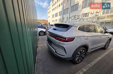 Позашляховик / Кросовер BYD Song Plus 2025 в 