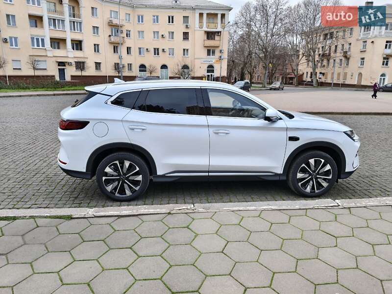 Внедорожник / Кроссовер BYD Song Plus 2025 в Черноморске