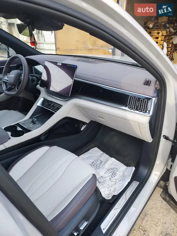 BYD Song Plus 2025 VIN LGXCE4CB6S0450454 фото оголошення 12 з 44