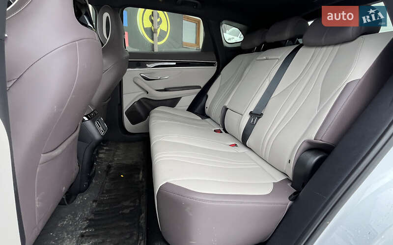 Позашляховик / Кросовер BYD Song Plus 2024 в Стрию