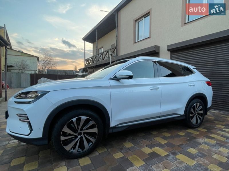Внедорожник / Кроссовер BYD Song Plus 2023 в Киеве