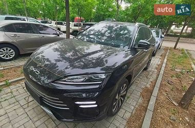 Внедорожник / Кроссовер BYD Song Plus 2023 в Киеве