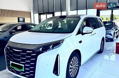 Минивэн BYD Summer 2025 в Киеве