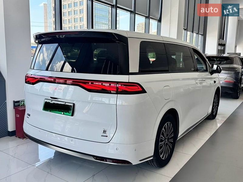 Минивэн BYD Summer 2025 в Киеве фото 3 Минивэн BYD Summer 2025 в Киеве