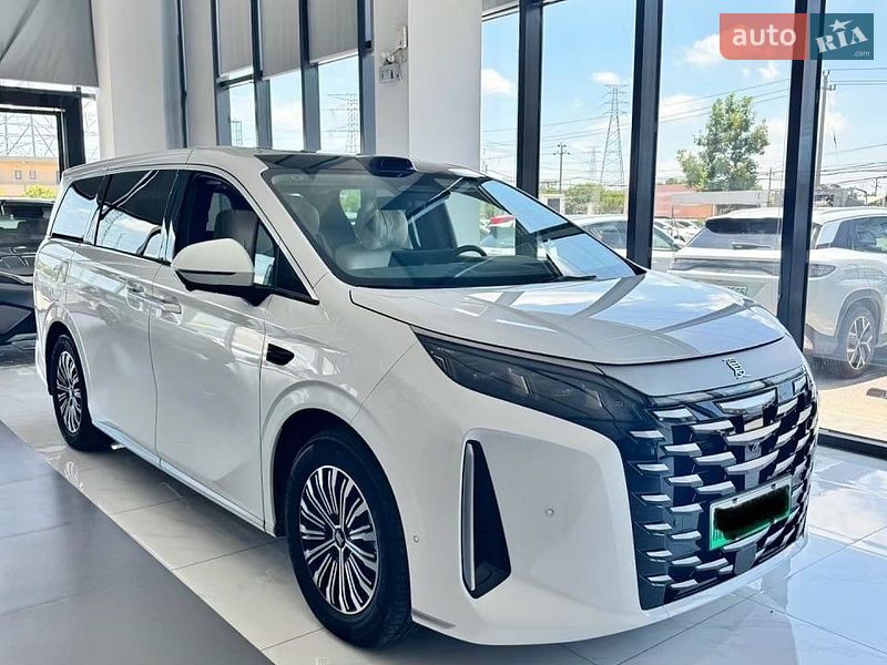 Минивэн BYD Summer 2025 в Киеве фото 2 Минивэн BYD Summer 2025 в Киеве