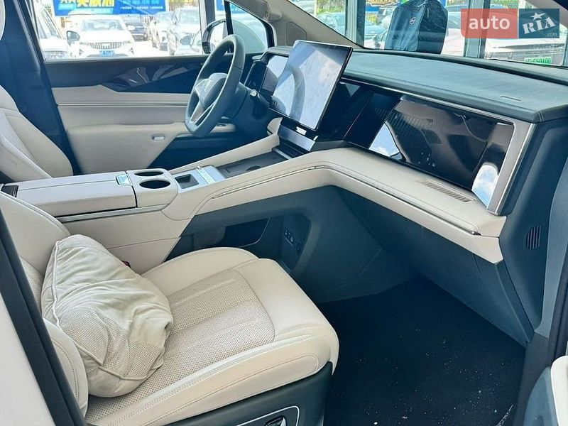 Минивэн BYD Summer 2025 в Киеве фото 5 Минивэн BYD Summer 2025 в Киеве