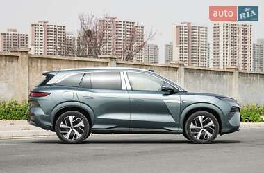 Позашляховик / Кросовер BYD Tang L 2025 в 