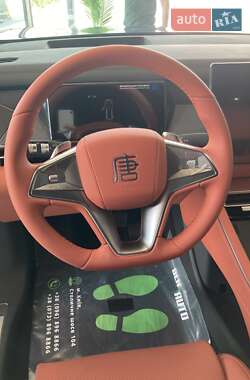 Позашляховик / Кросовер BYD Tang L 2025 в 