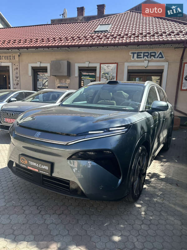 BYD Tang L 2025